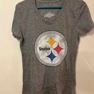 Source Unknown Women's Gray Steelers V-Neck Tee